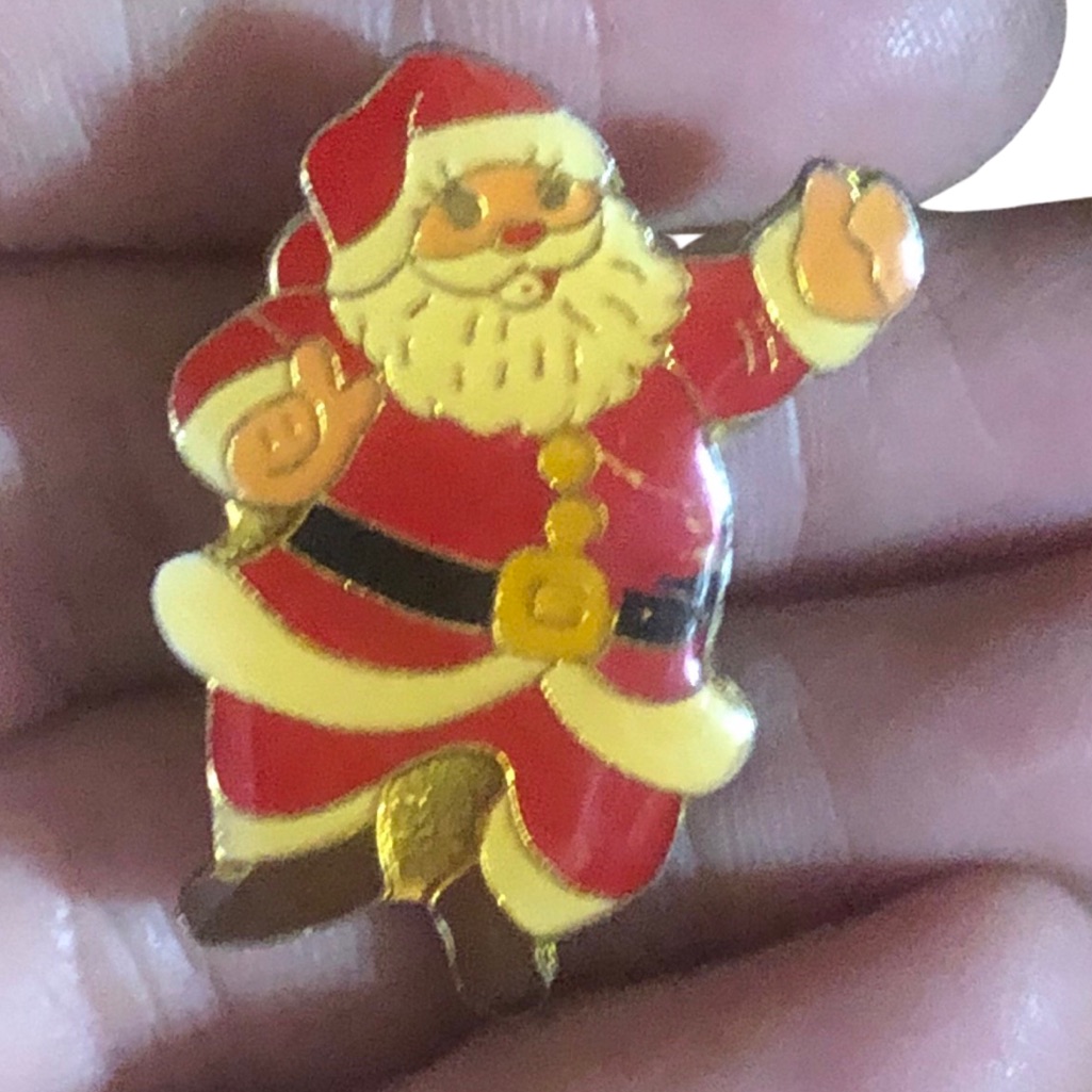 Vintage Enamel Santa Christmas Pin 13$